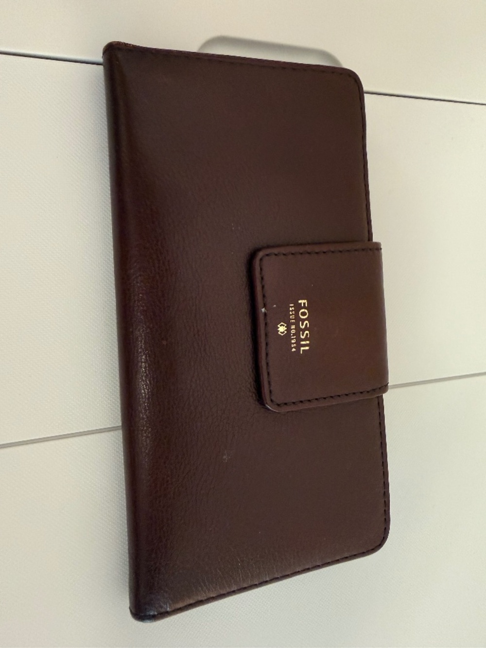 FOSSIL- Logan RFID Tab Clutch
